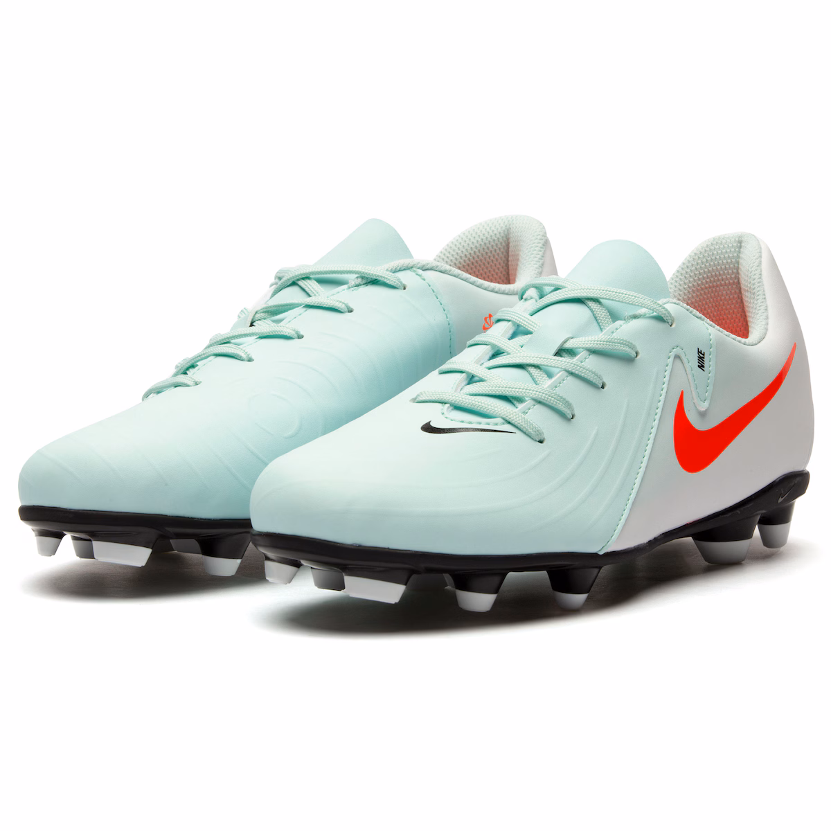 Chuteira Nike Phantom GX II Club Adulto Campo